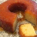 Receita de Bolo de Mandioca Cremoso com Leite Condensado